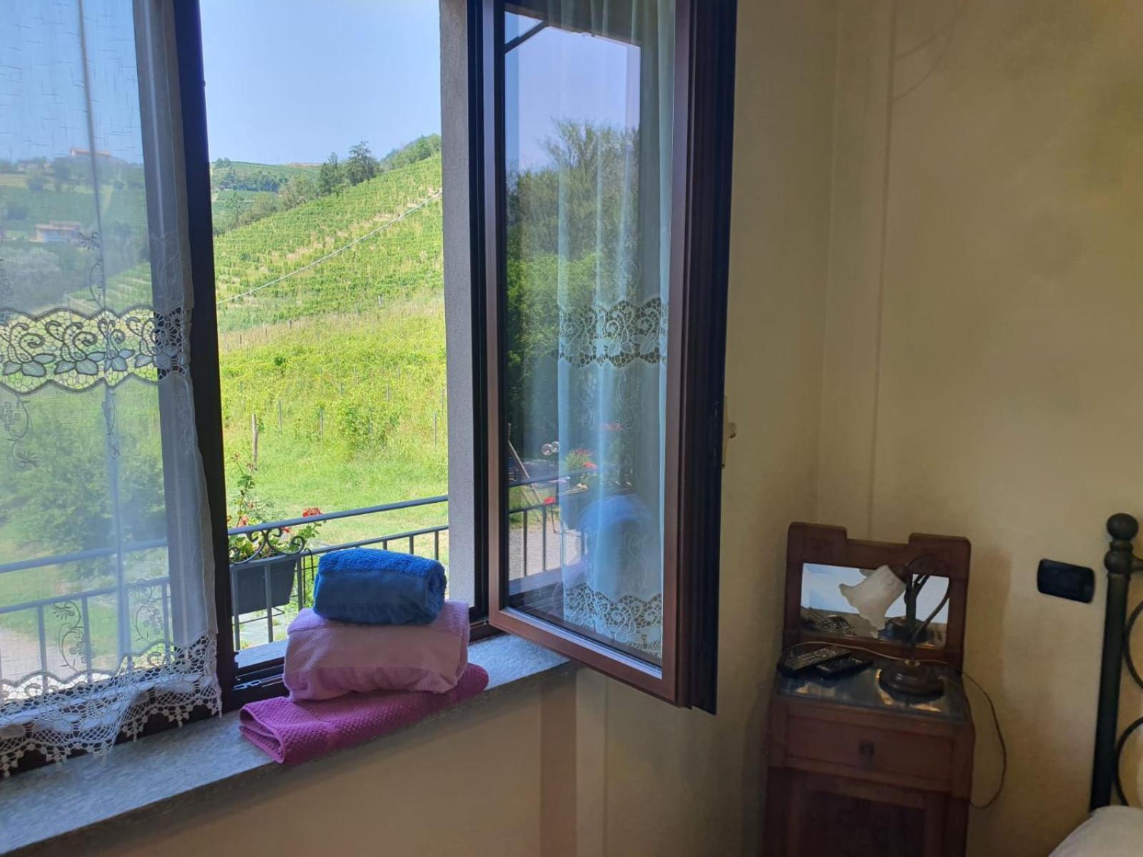 Agriturismo Cascina L'Arche Santo Stefano Belbo Exterior foto