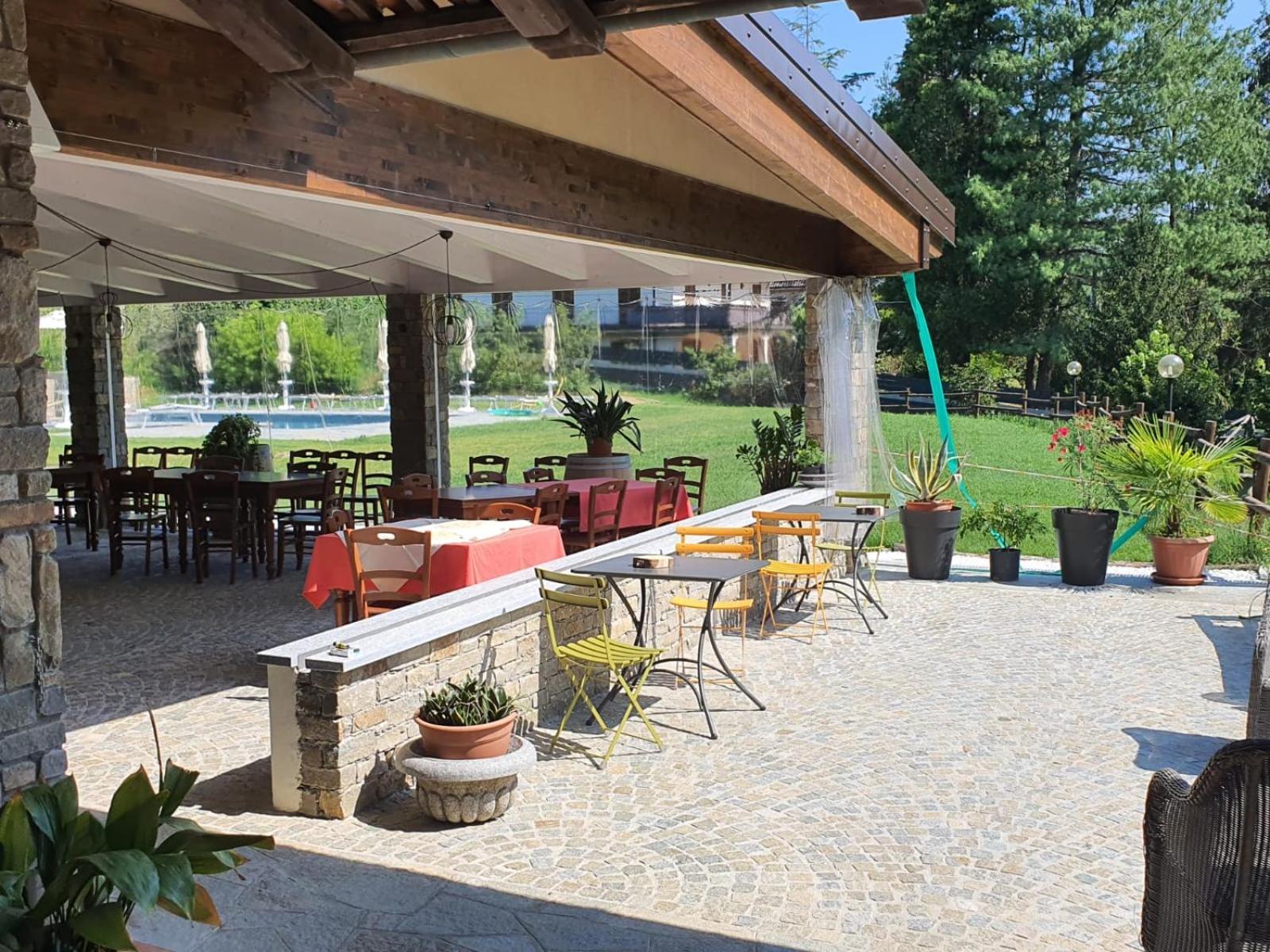 Agriturismo Cascina L'Arche Santo Stefano Belbo Exterior foto