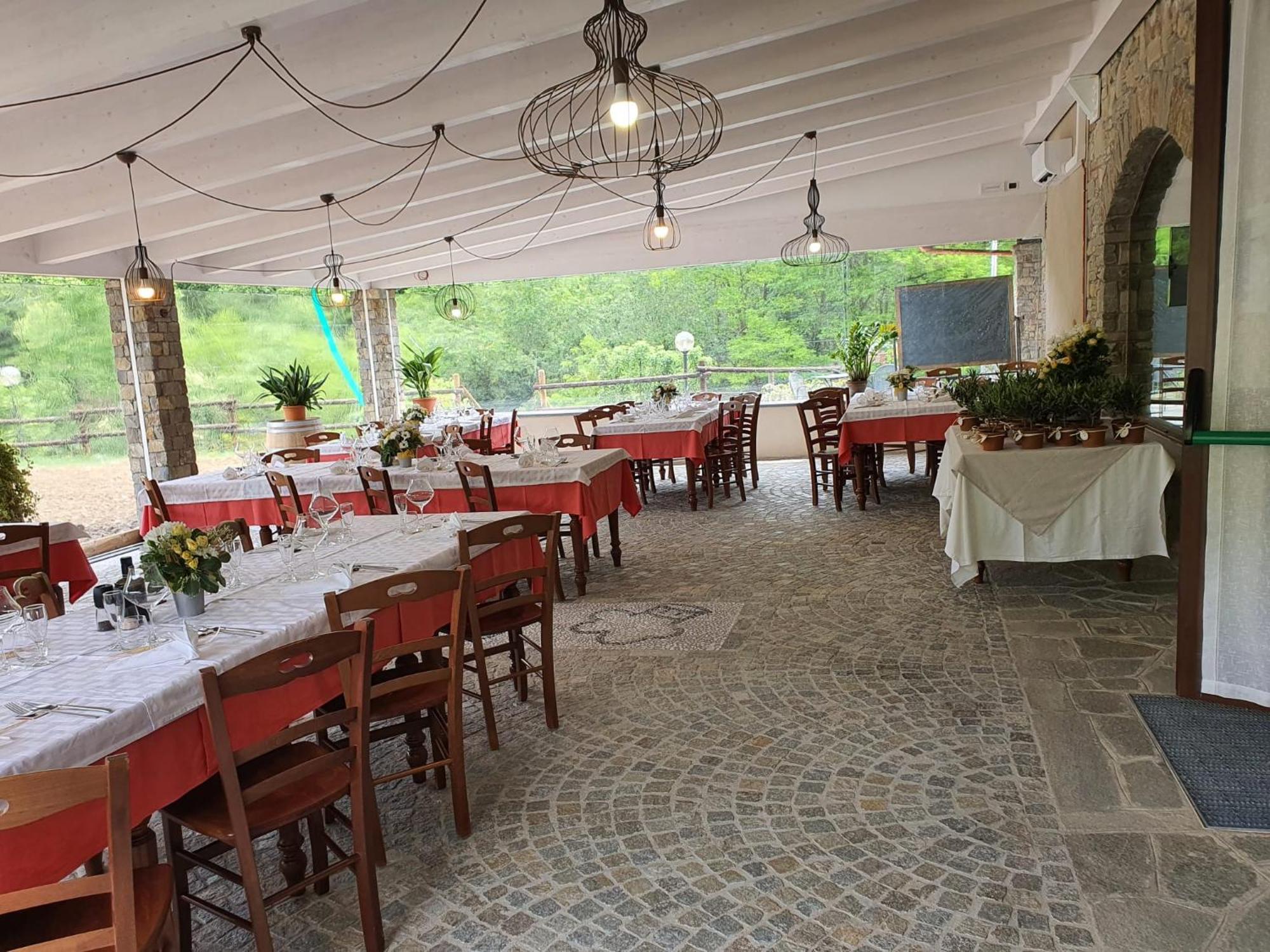 Agriturismo Cascina L'Arche Santo Stefano Belbo Exterior foto