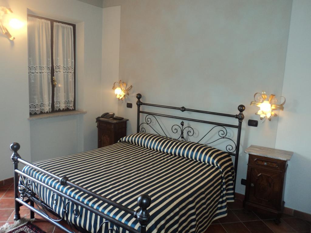 Agriturismo Cascina L'Arche Santo Stefano Belbo Cameră foto